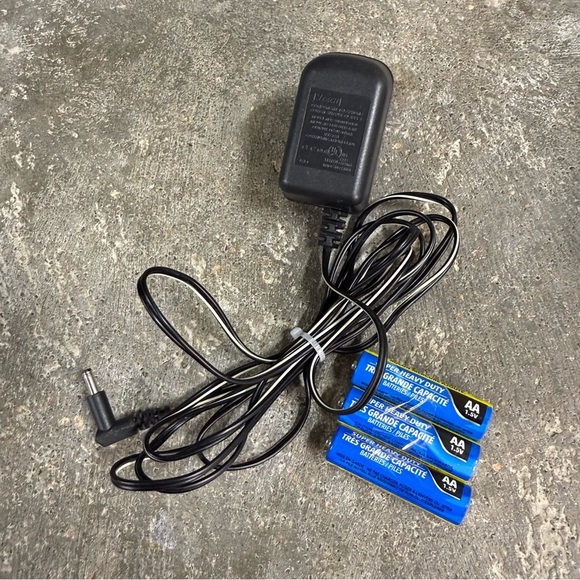 Midland WR-100 NOAA Weather Alert Radio w/ Power Adapter - Picture 8 of 8